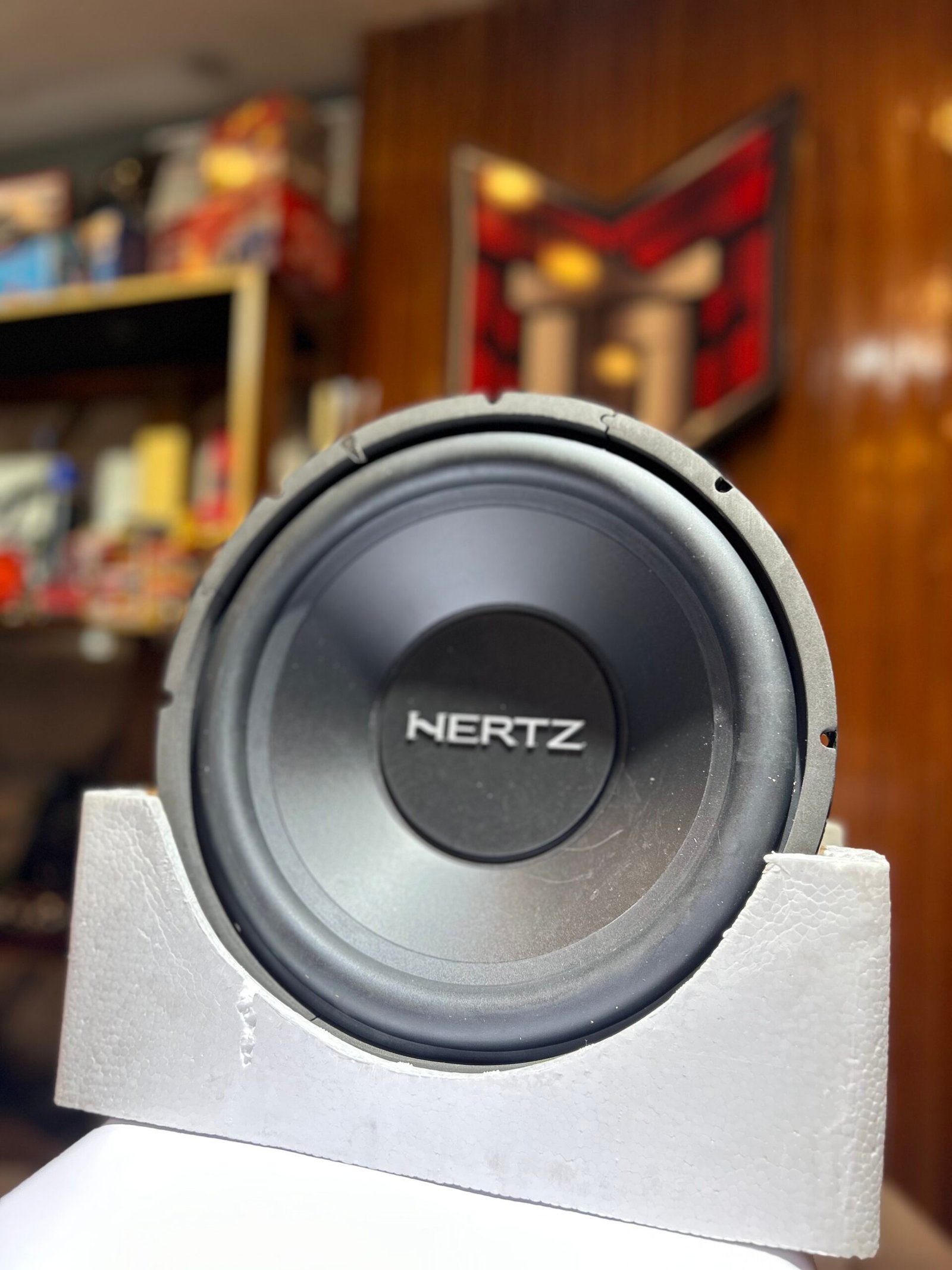 Hertz Sub-Woofer